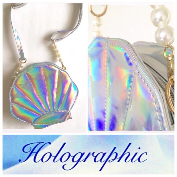 Boutique Handbags - 🌷$11 off! 🎉HP🎉Crossbody Seashell Holographic